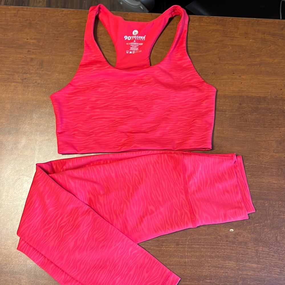 90 degree by reflex set 7/8 leggings size small, top size med